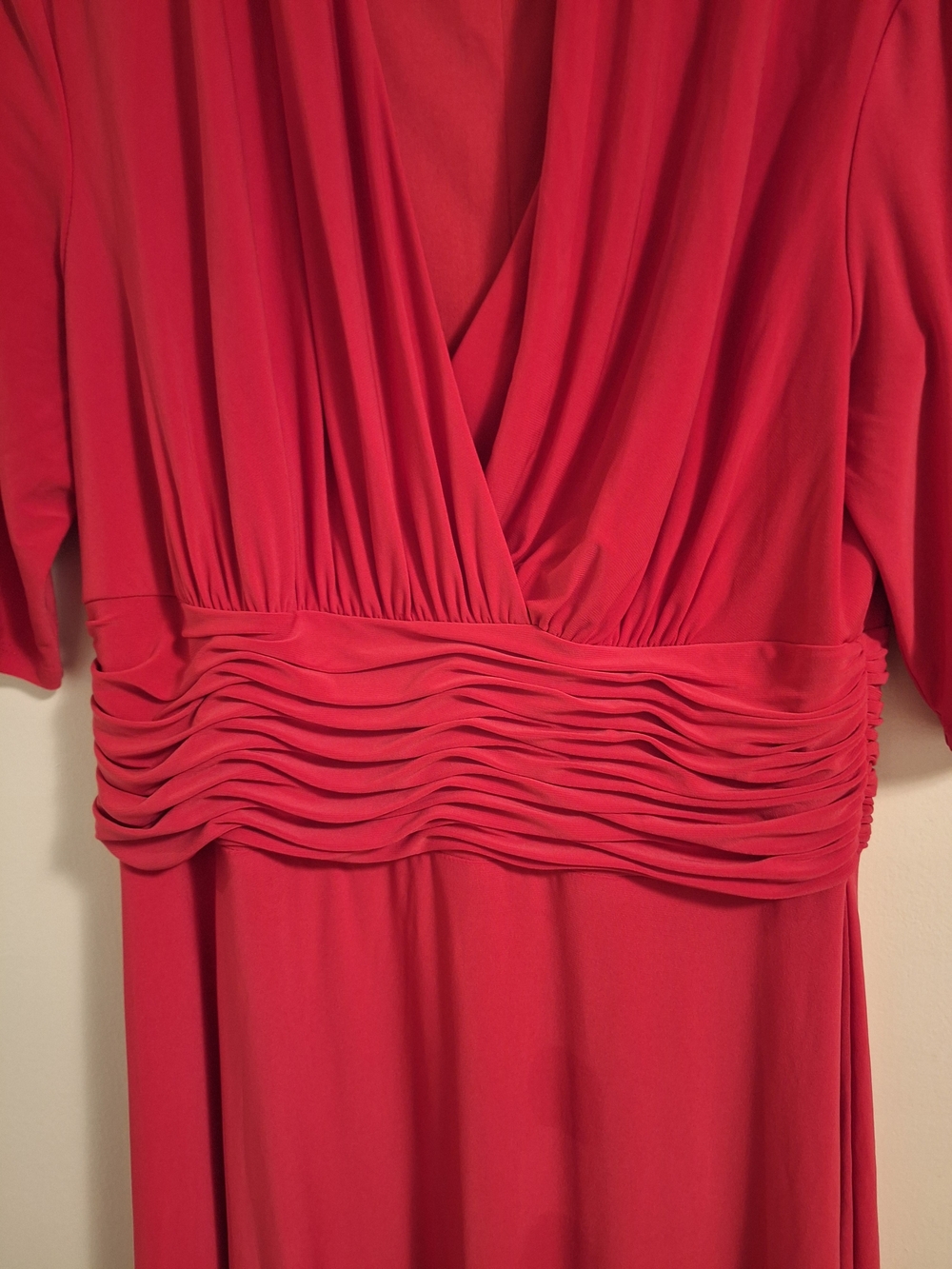 Evan Picone Scarlet Ruched-Waist Midi Dress - Picture 4 of 6